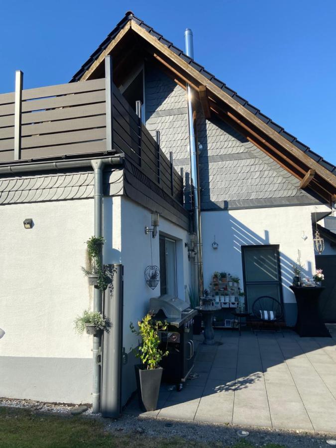 4 Zimmer 11 Personen Wohnung Garten Terrasse Grill 2 Badezimmer Wuppertal Exterior photo