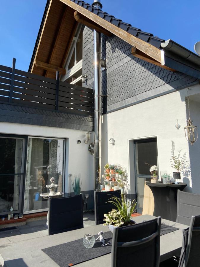 4 Zimmer 11 Personen Wohnung Garten Terrasse Grill 2 Badezimmer Wuppertal Exterior photo